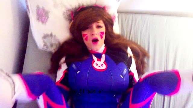 Dva 玩游戏 Dva 守卫第一次 cosplay [Amadani]