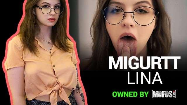 Mofos角落购买MigurttLina在其他深喉BF的大量交货面前[MOFOS]